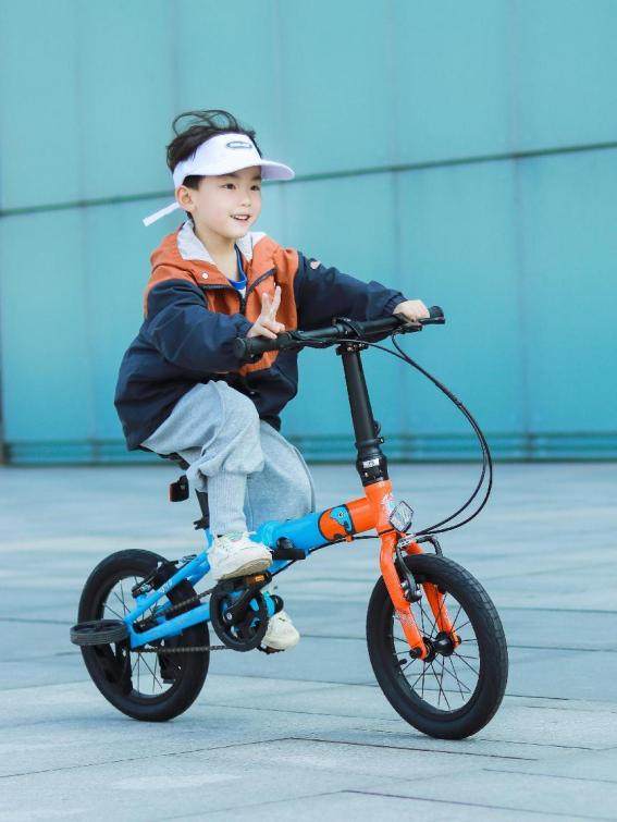 2023儿童自行车推荐4岁孩子的第一台车sooibe书比007跨龄折叠童车pg电(图1)